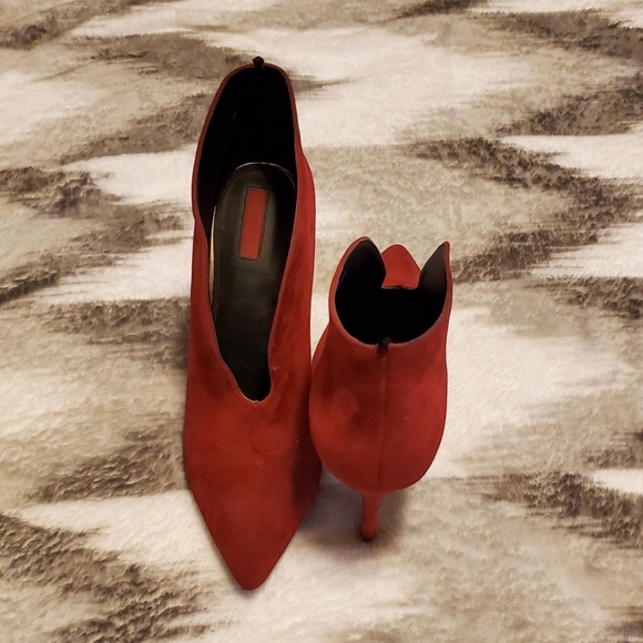 Red booties - Picture 2 of 2